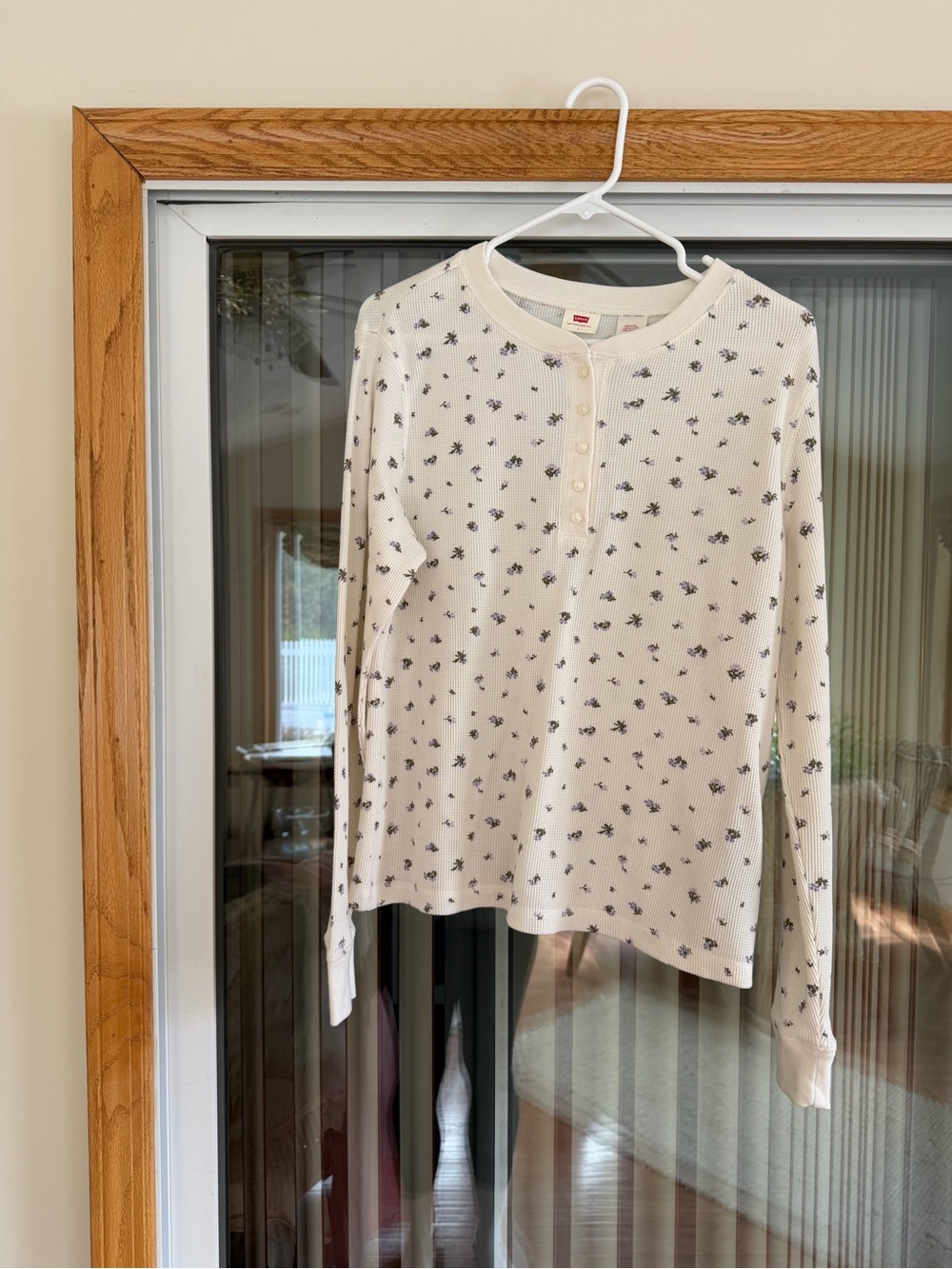 Levi's Cream Floral Long-Sleeve Henley Tee